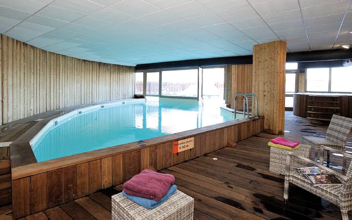 Piscine de la résidence / Private pool